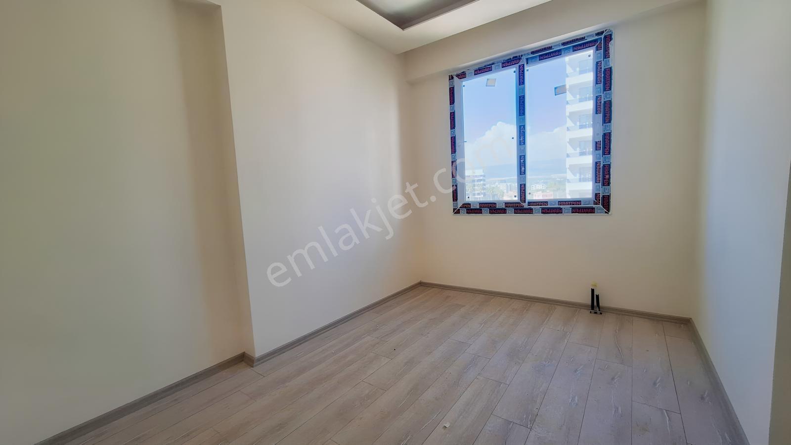 Ellamira'dan Arpaçbahşiş Astra Tower 1'de Denize 300 M. 2+1'ler — fotoğraf 15