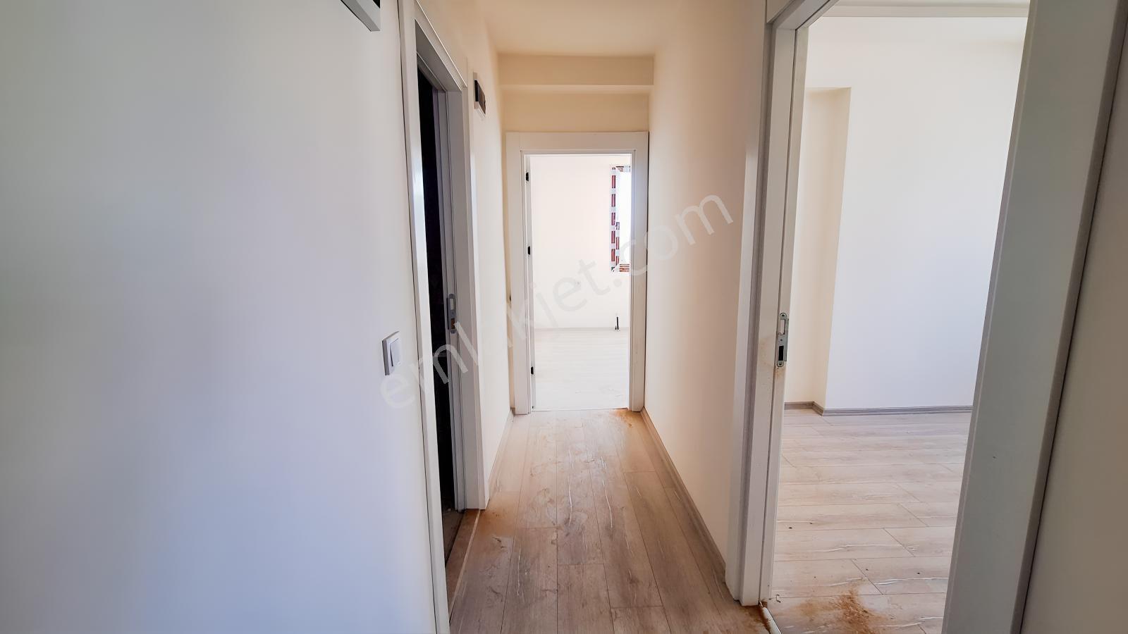 Ellamira'dan Arpaçbahşiş Astra Tower 1'de Denize 300 M. 2+1'ler — fotoğraf 16