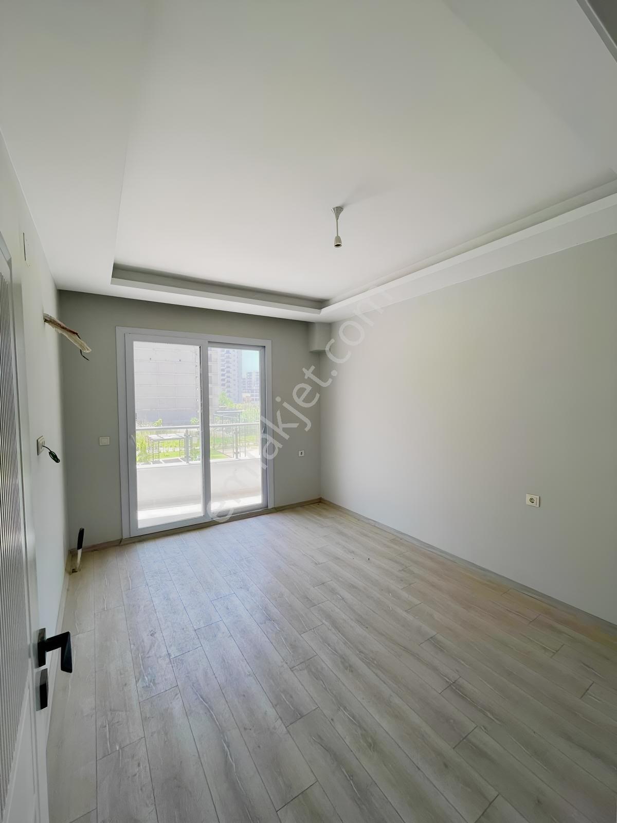 Ellamira'dan Arpaçbahşiş Astra Tower 1'de Denize 300 M. 2+1'ler — fotoğraf 21