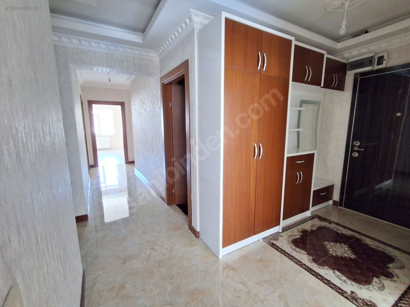 Cumhuriyet Mahallesinde Çarşı Merkezde 3+1kiralık Daire — fotoğraf 4