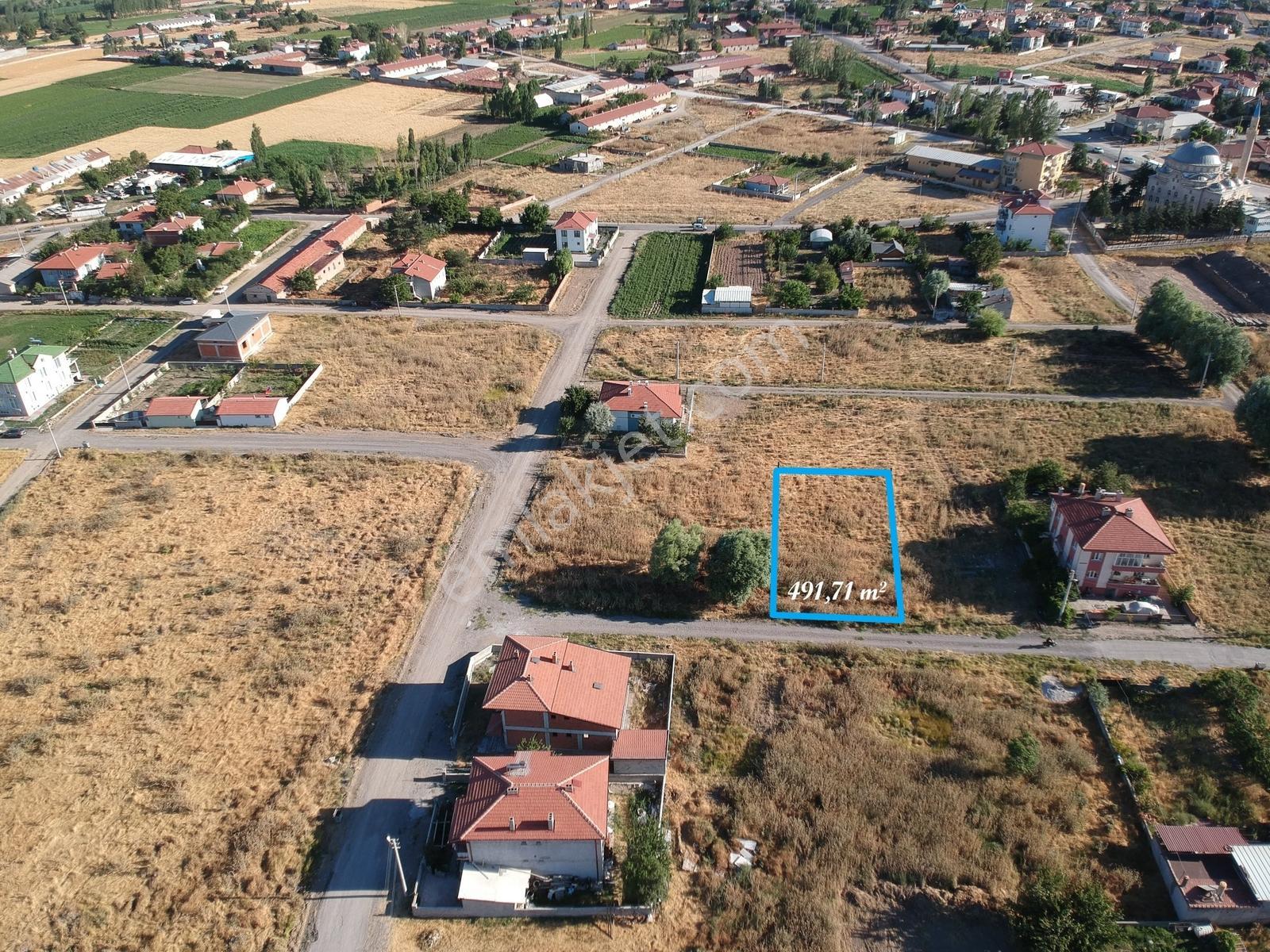 İlbey // Şuhut Hacımusa Mah Çukurçayır Mev. Satılık 492 M² Arsa