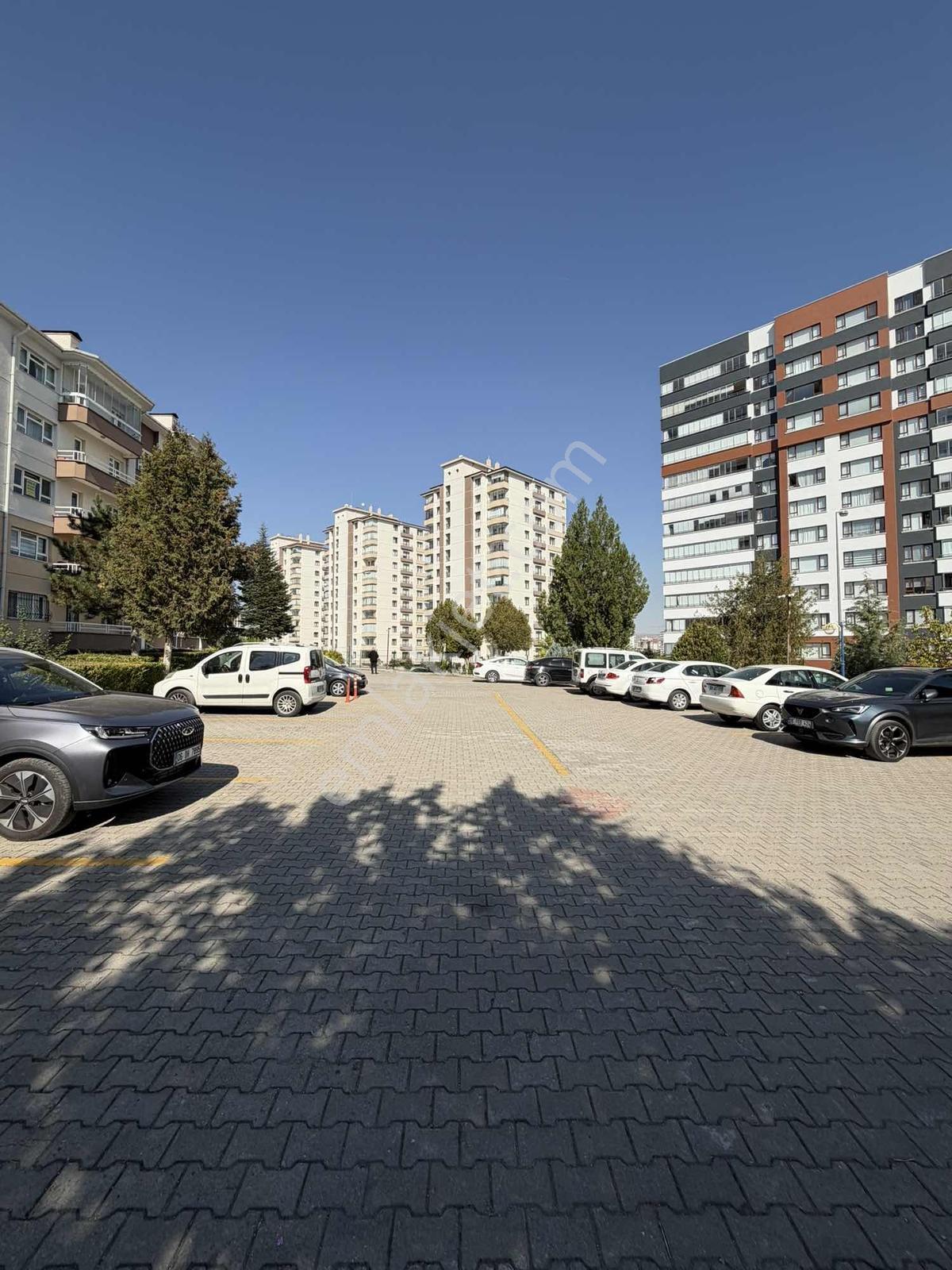 Polat Live'dan Başkent Eryaman Sitesi 3+1 Ara Kat Satılık Daire — fotoğraf 23