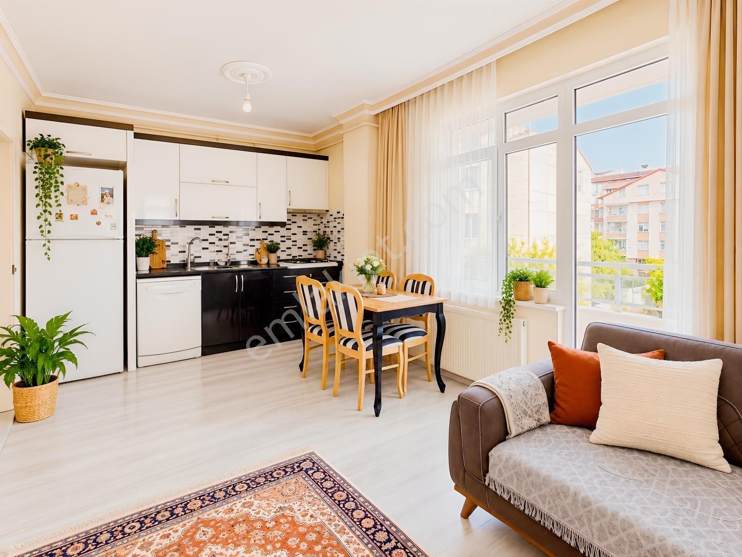 Cumhuriyet Mahallesi'nde Satılık 2+1 Daire — fotoğraf 10