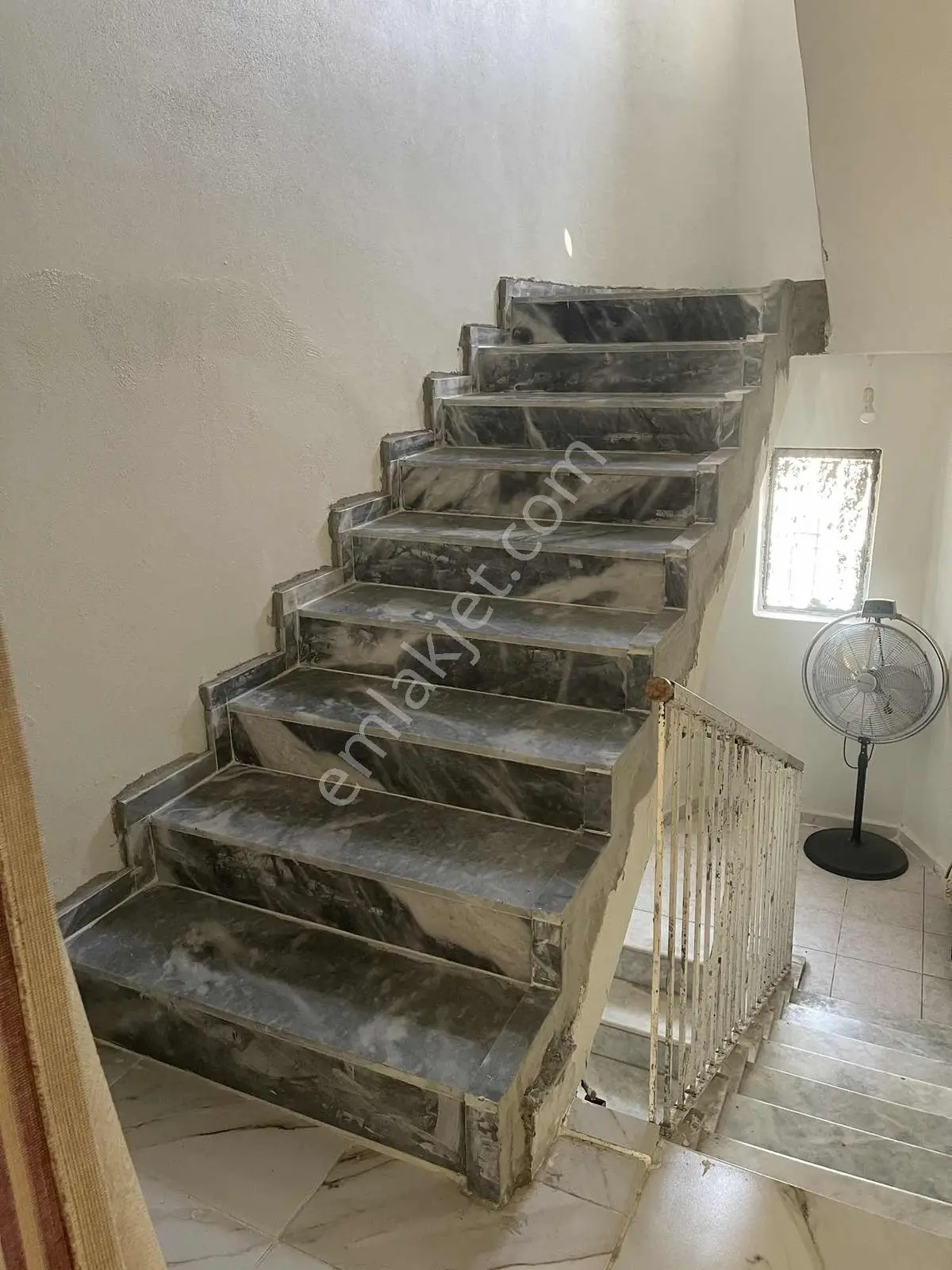 Müşterek Tapolu Satlık İki Katli Müstakil Ev — fotoğraf 31