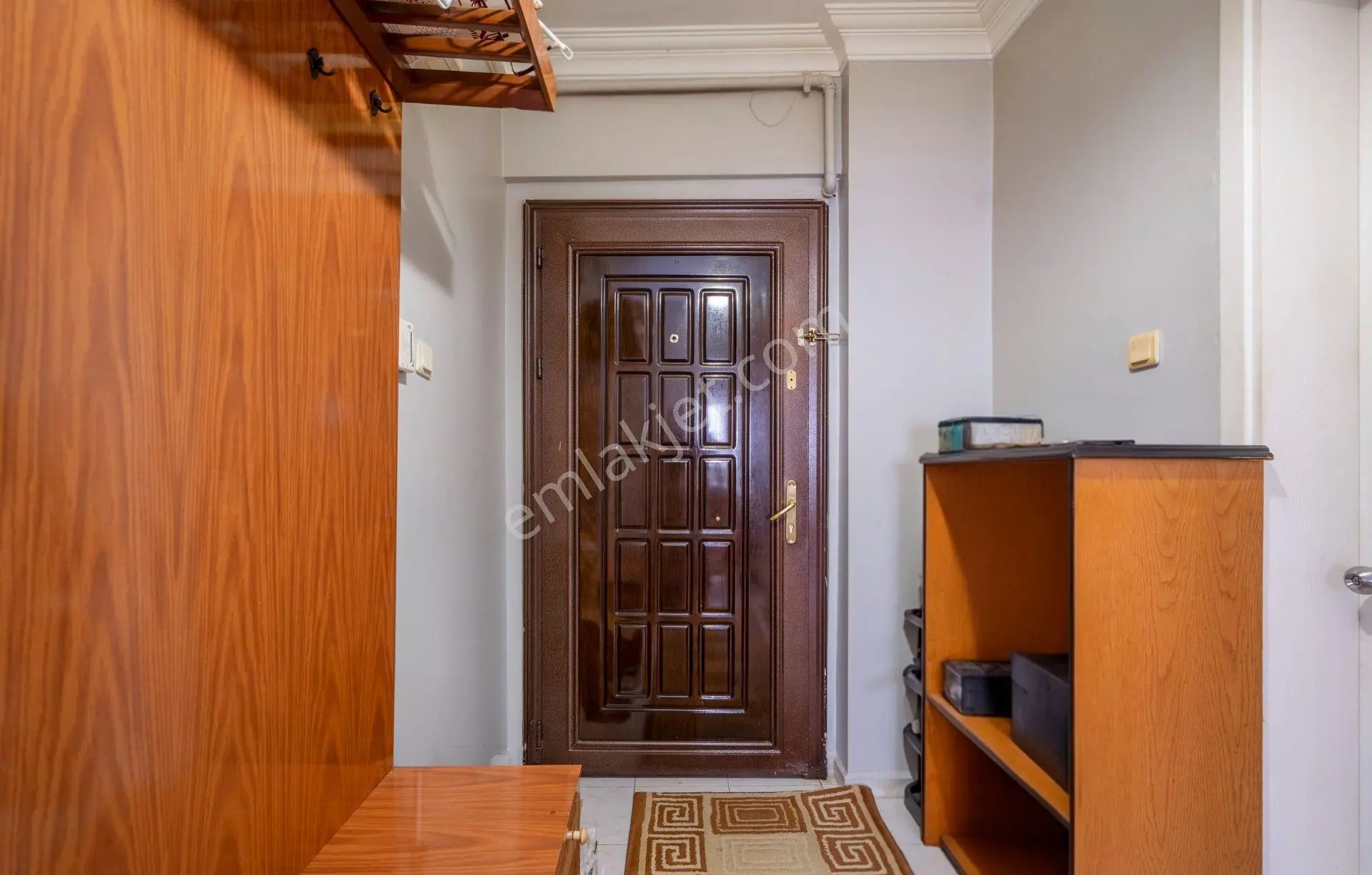 Cb Level/güzelyalı Siteler-satılık 3+1 Havuz Manzaralı Ara Kat — fotoğraf 2