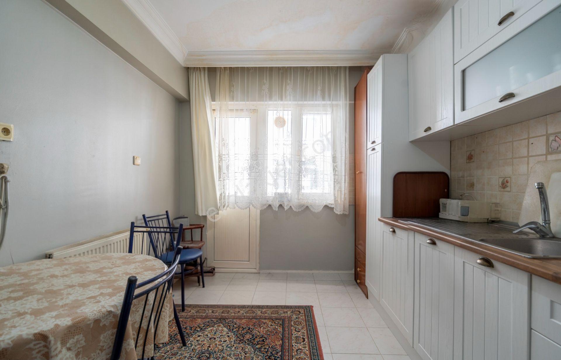 Cb Level/güzelyalı Siteler-satılık 3+1 Havuz Manzaralı Ara Kat — fotoğraf 6