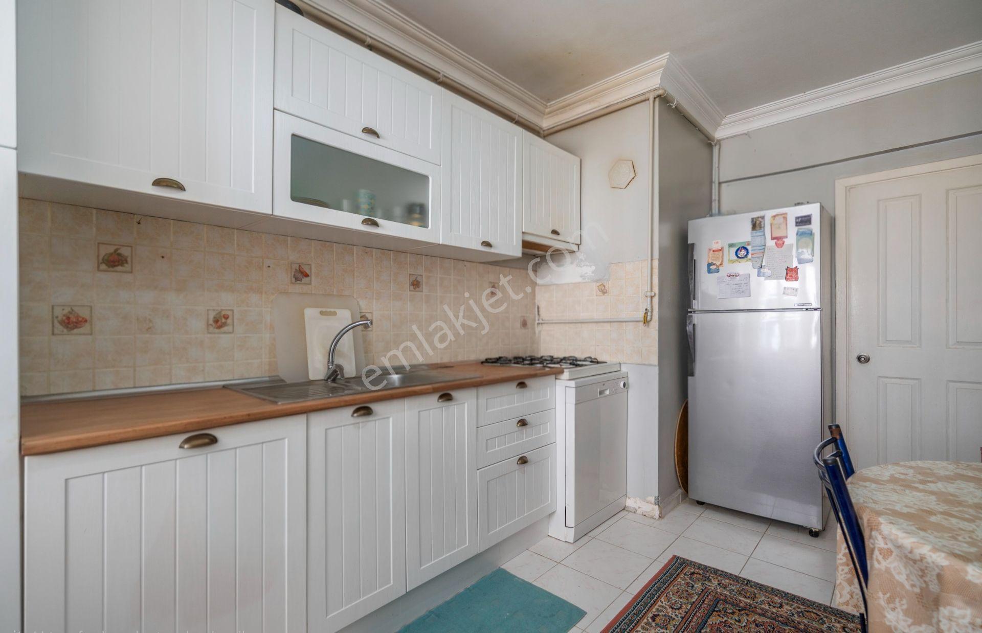 Cb Level/güzelyalı Siteler-satılık 3+1 Havuz Manzaralı Ara Kat — fotoğraf 9