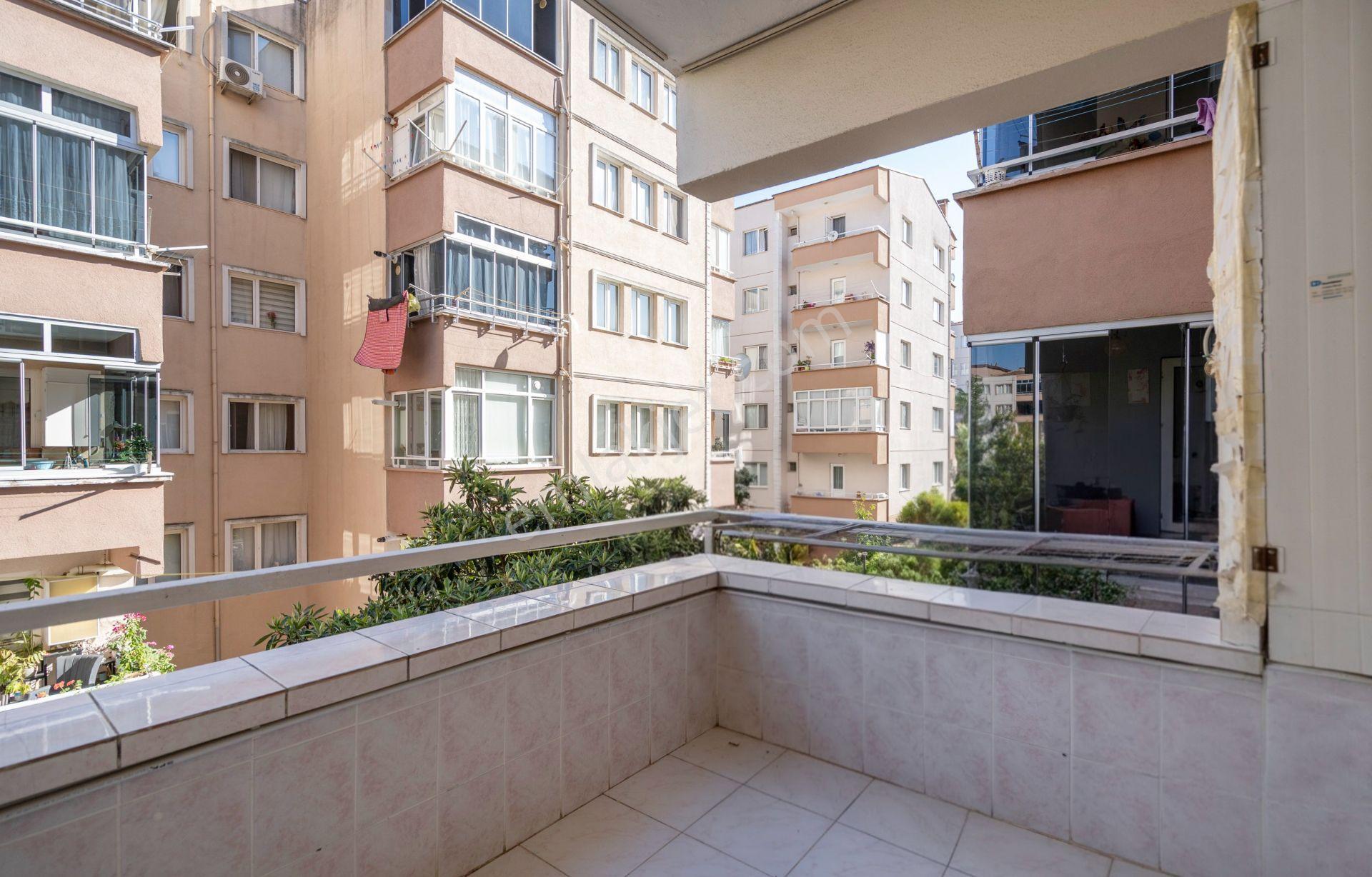 Cb Level/güzelyalı Siteler-satılık 3+1 Havuz Manzaralı Ara Kat — fotoğraf 10