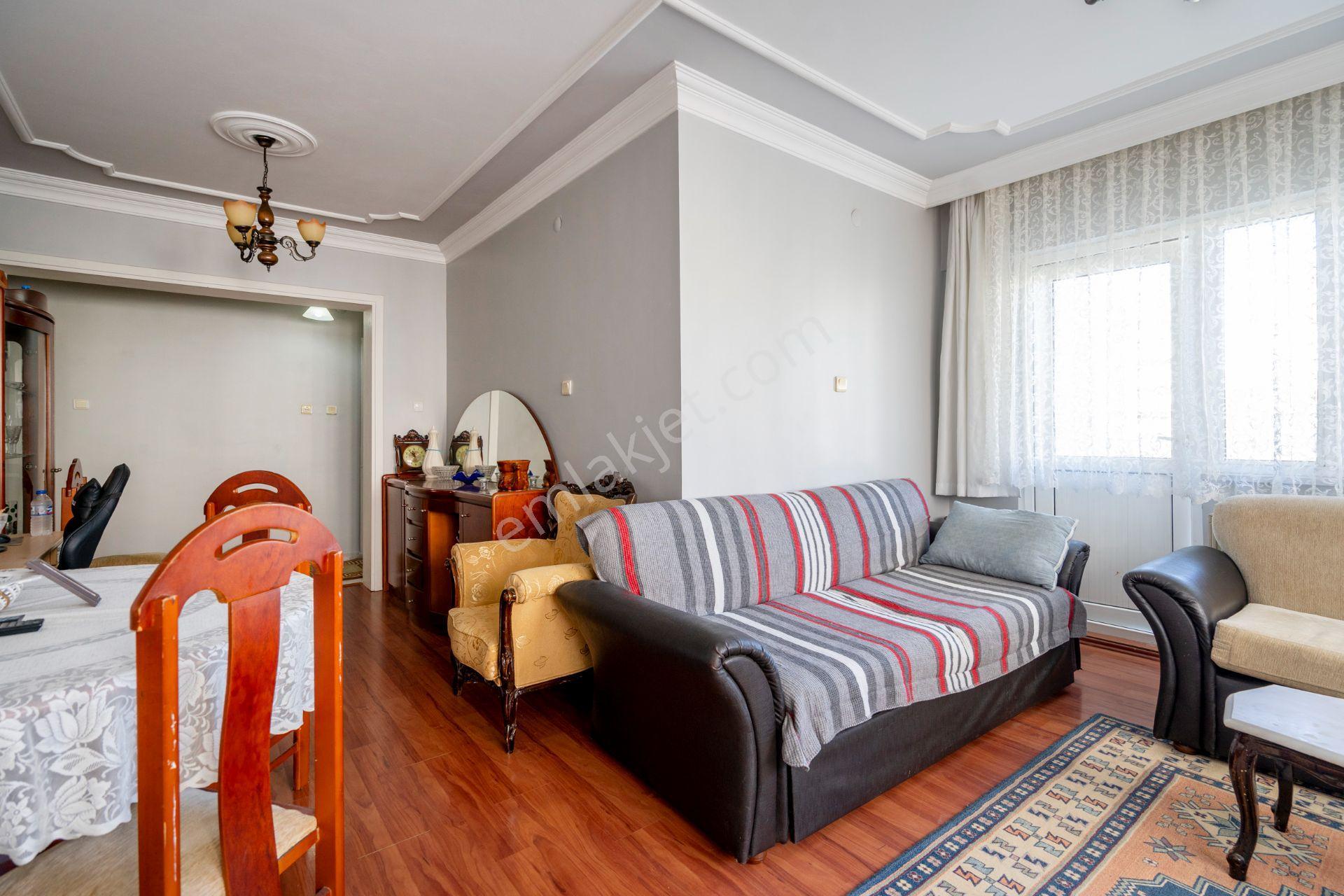 Cb Level/güzelyalı Siteler-satılık 3+1 Havuz Manzaralı Ara Kat — fotoğraf 13