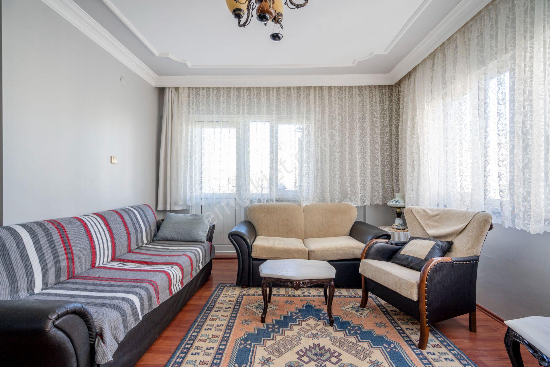 Cb Level/güzelyalı Siteler-satılık 3+1 Havuz Manzaralı Ara Kat — fotoğraf 14