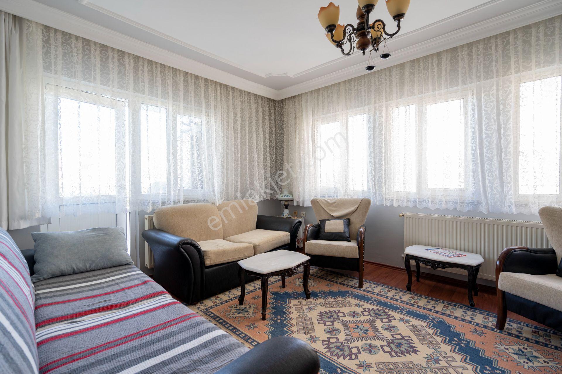 Cb Level/güzelyalı Siteler-satılık 3+1 Havuz Manzaralı Ara Kat — fotoğraf 16
