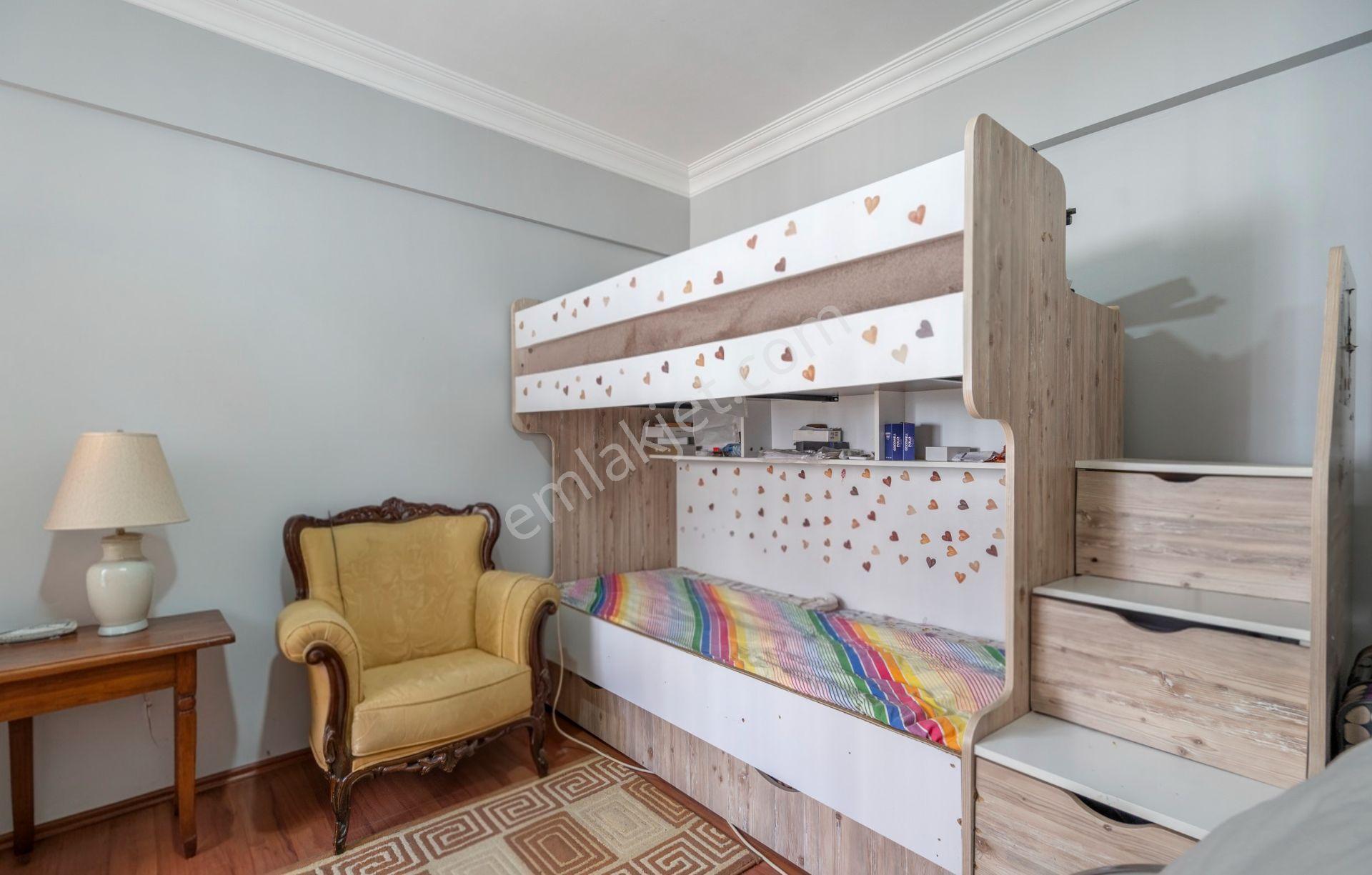 Cb Level/güzelyalı Siteler-satılık 3+1 Havuz Manzaralı Ara Kat — fotoğraf 20