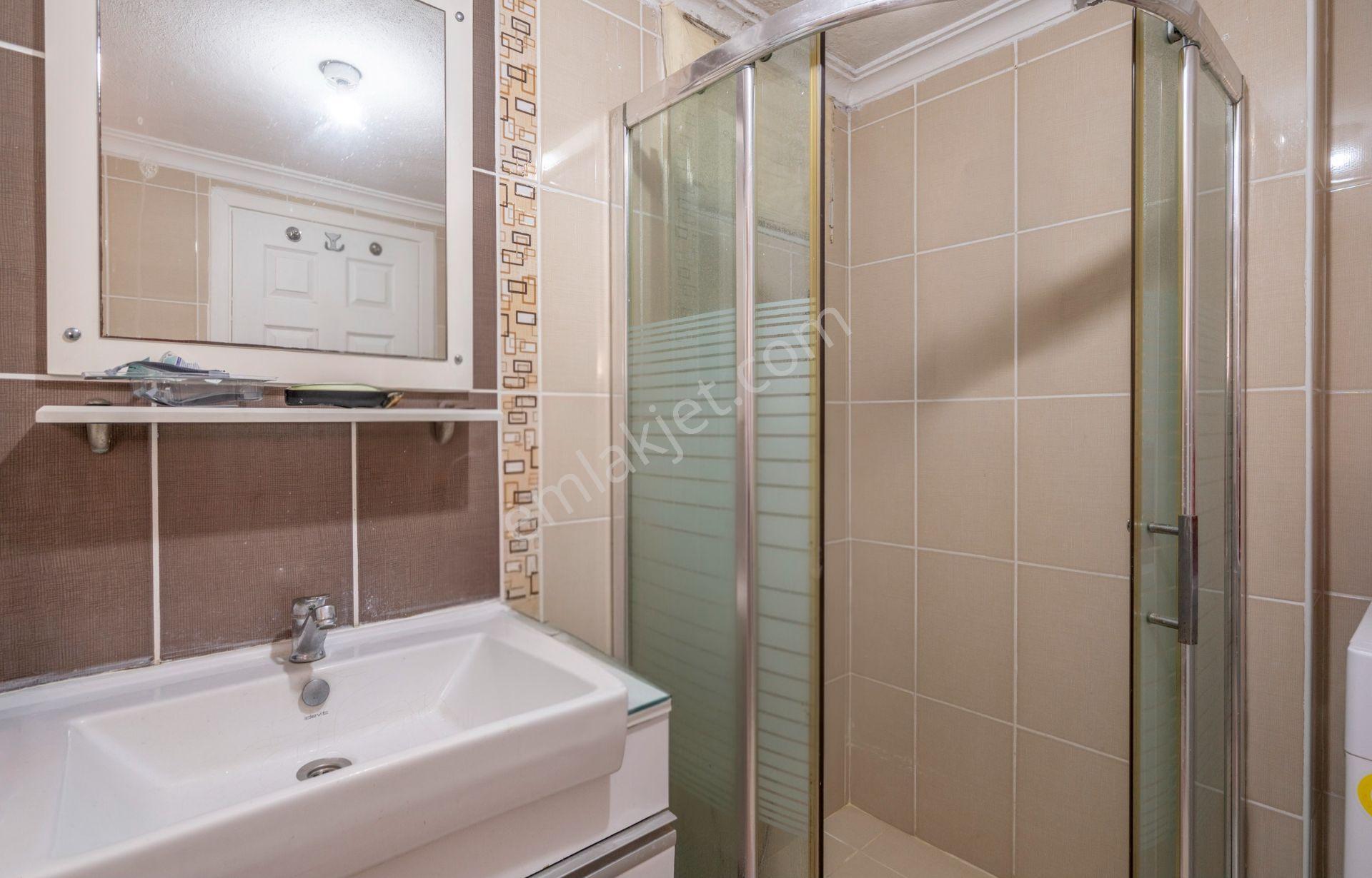Cb Level/güzelyalı Siteler-satılık 3+1 Havuz Manzaralı Ara Kat — fotoğraf 27