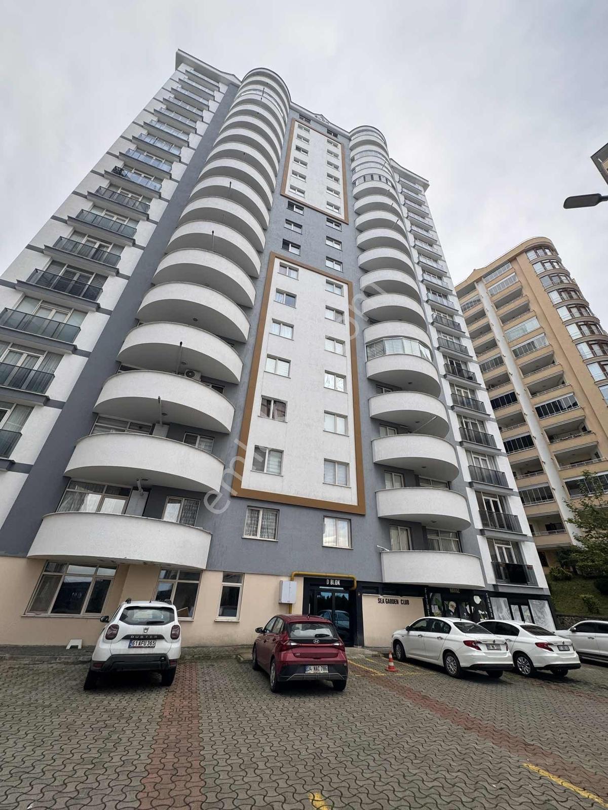 Araklı Hürriyet Mahallesi Sea Garden Sitesinde 165 M² 3+1