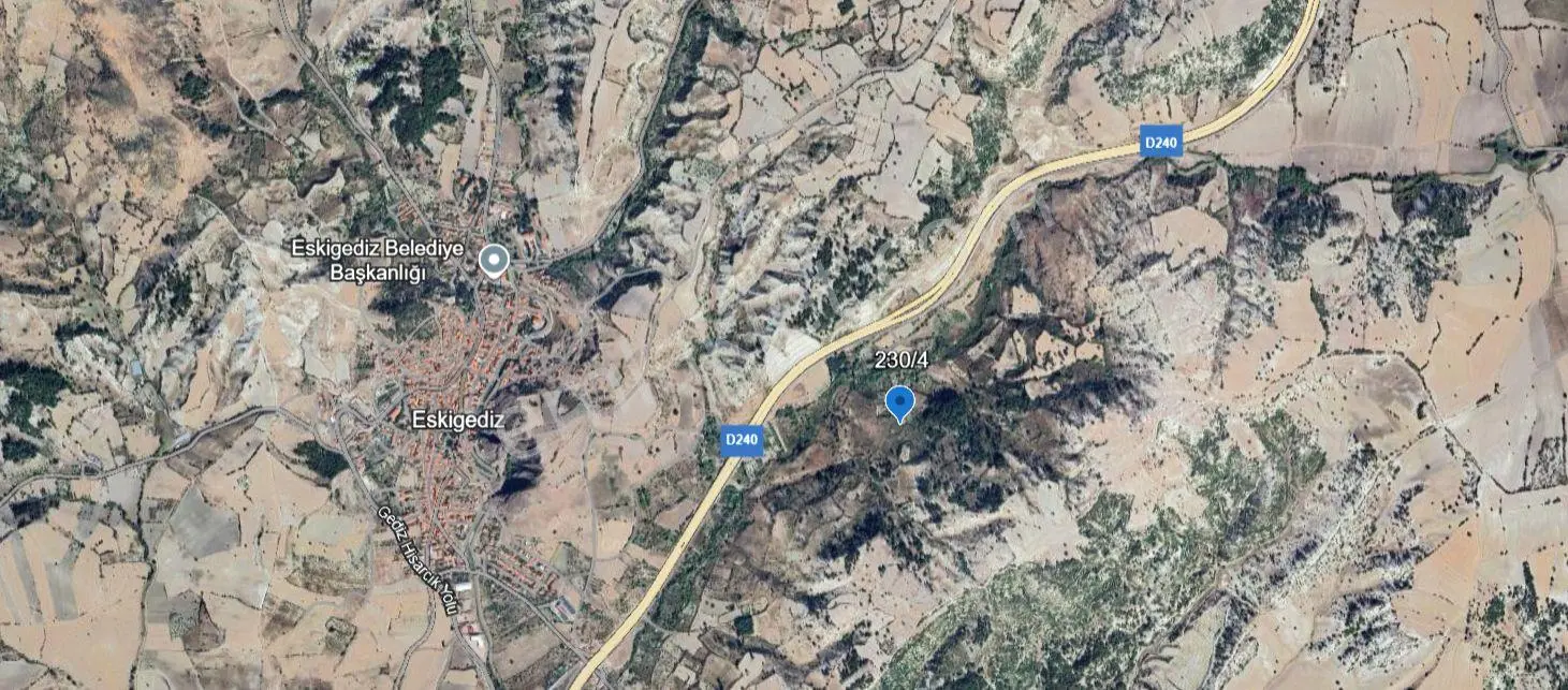 Eskı Gedız Hısarda 14362 M2 Kadastral Cepheli Satılık Arazi — fotoğraf 5