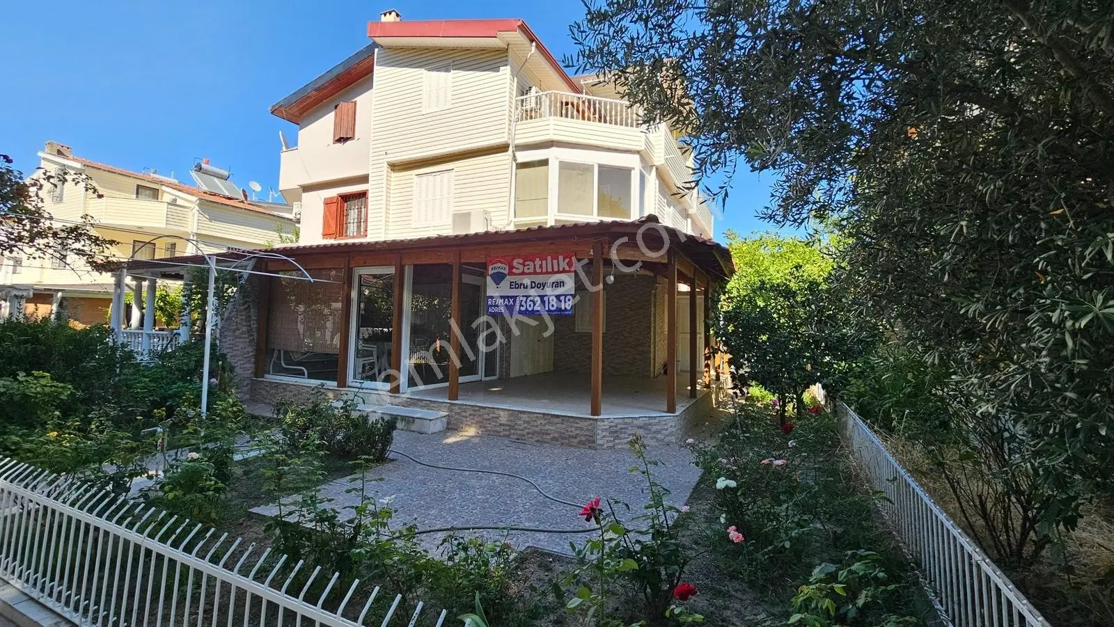 Aydın Kuşadası'nda Bakımlı, Eşyalı Satılık Yazlık — fotoğraf 2