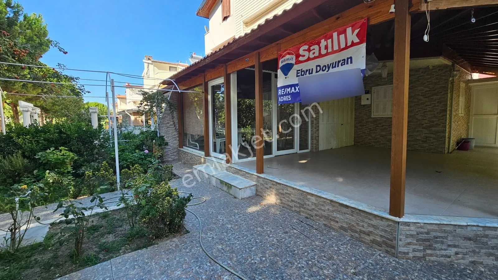Aydın Kuşadası'nda Bakımlı, Eşyalı Satılık Yazlık — fotoğraf 3