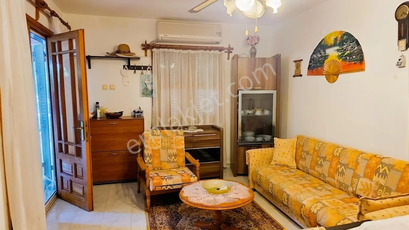 Aydın Kuşadası'nda Bakımlı, Eşyalı Satılık Yazlık — fotoğraf 8