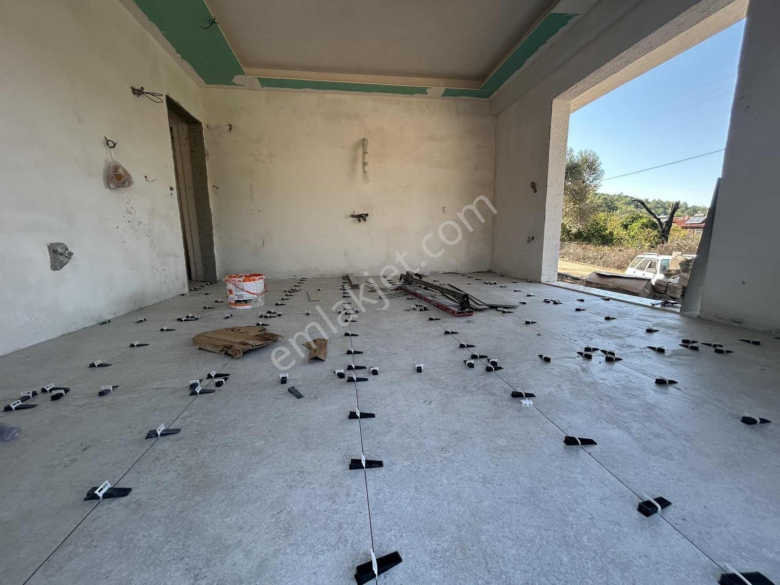 Havuzlu Butik Sitede Full Manzaralı Geniş Balkonlu 1+1 Daire — fotoğraf 3