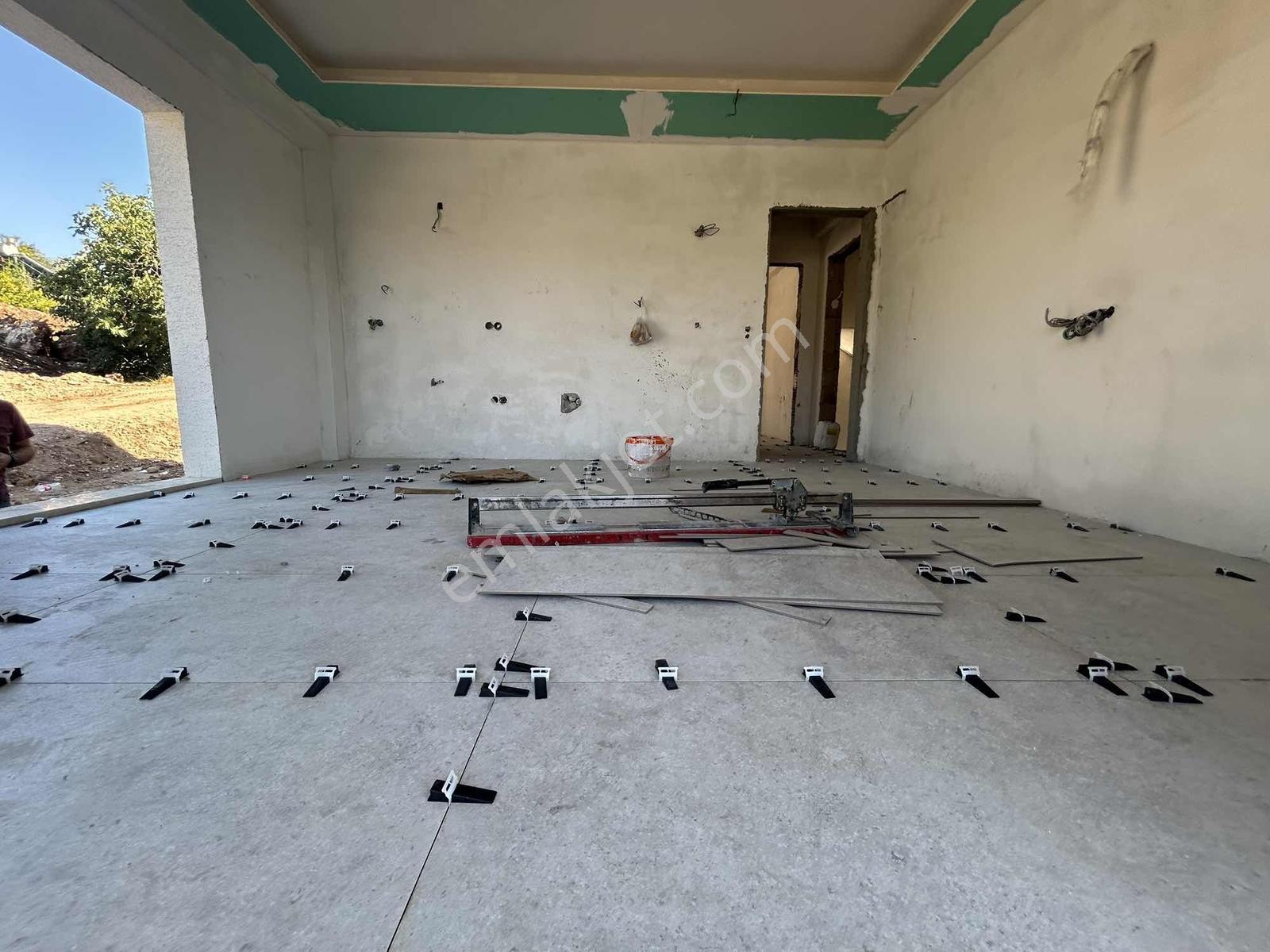 Havuzlu Butik Sitede Full Manzaralı Geniş Balkonlu 1+1 Daire — fotoğraf 4
