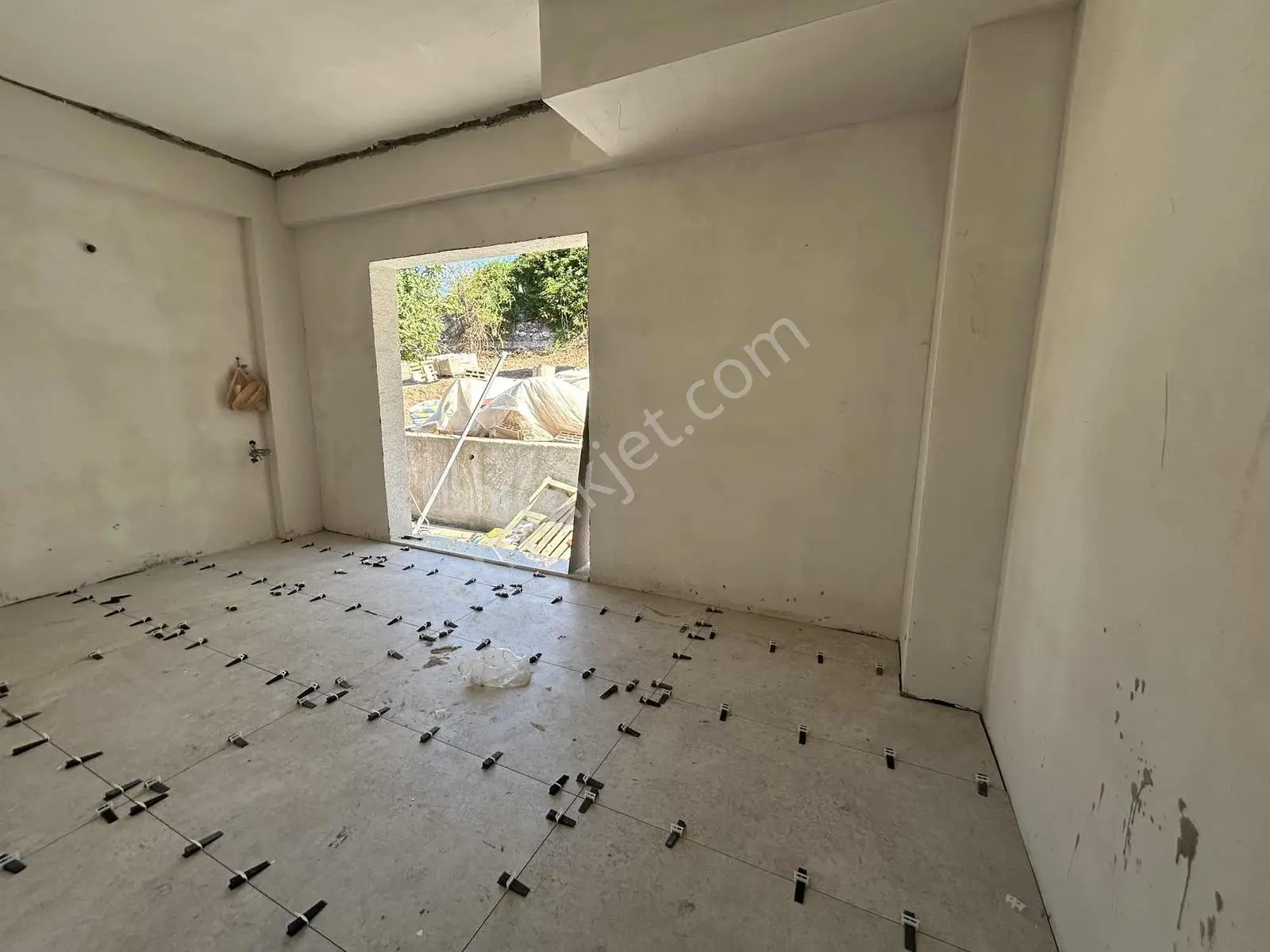 Havuzlu Butik Sitede Full Manzaralı Geniş Balkonlu 1+1 Daire — fotoğraf 6