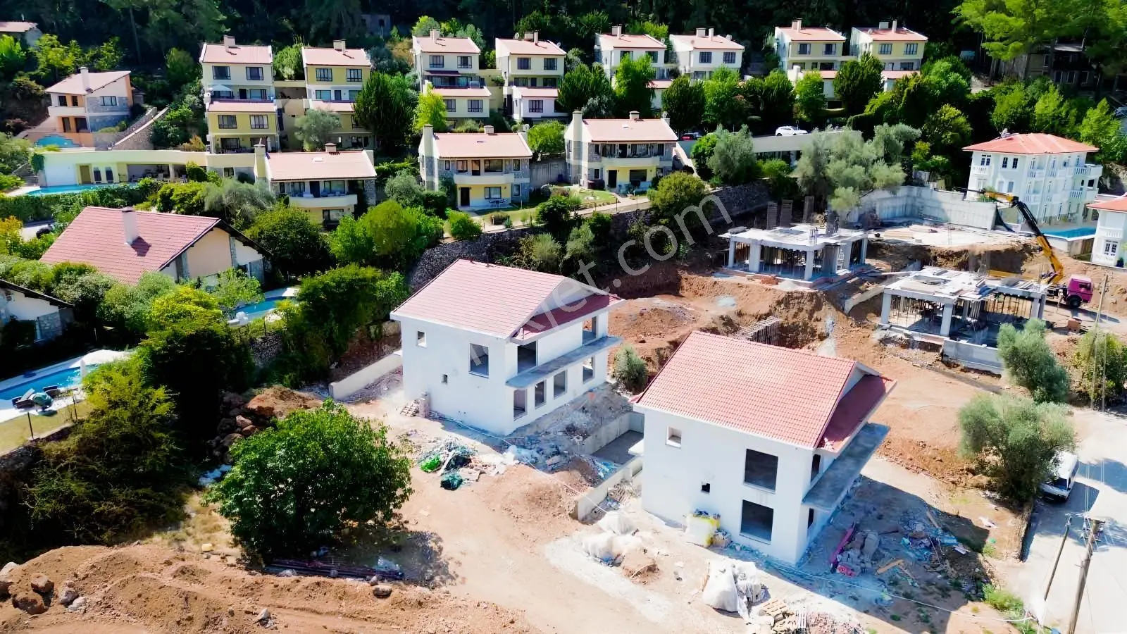 Havuzlu Butik Sitede Full Manzaralı Geniş Balkonlu 1+1 Daire — fotoğraf 7