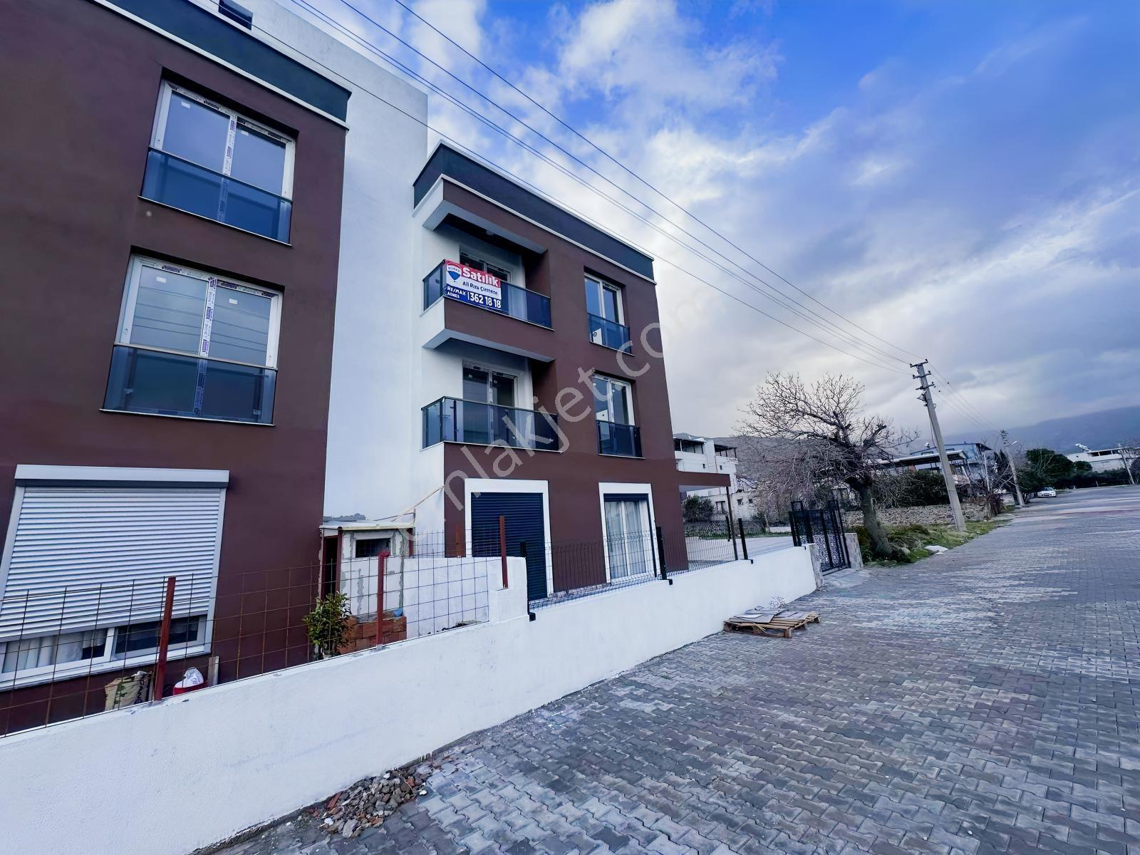 Aliağa Helvacı 2+1 Satılık Daire — fotoğraf 9
