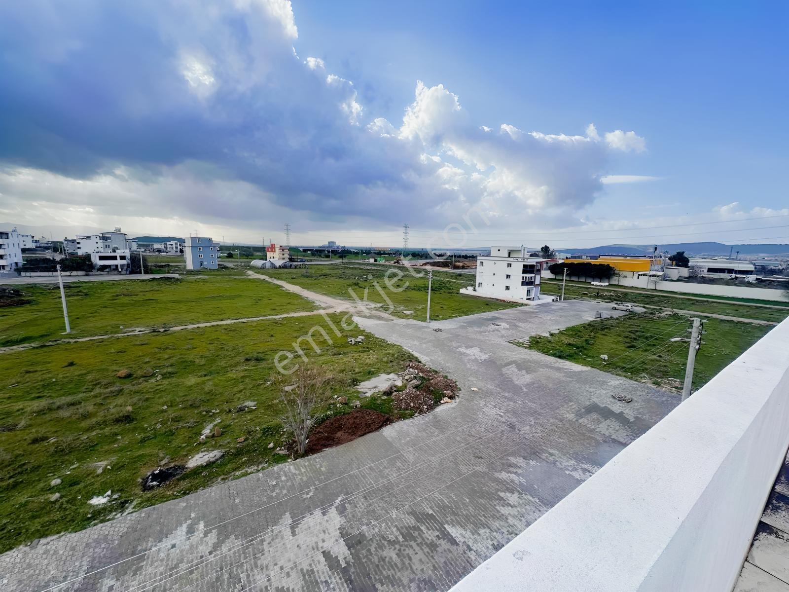Aliağa Helvacı 2+1 Satılık Daire — fotoğraf 13