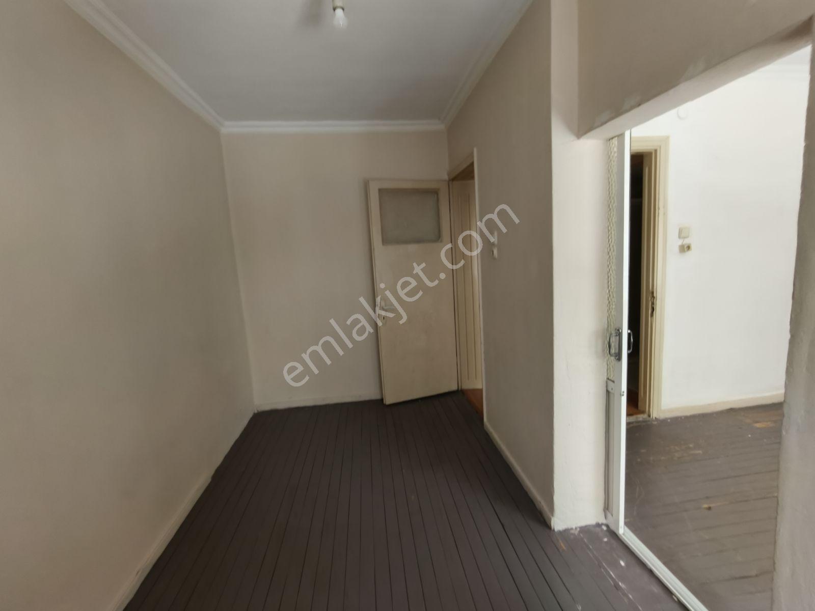 Asansör Emlaktan Satılık 3+1 Arakat Balkonlu Aydınlık Acil — fotoğraf 9