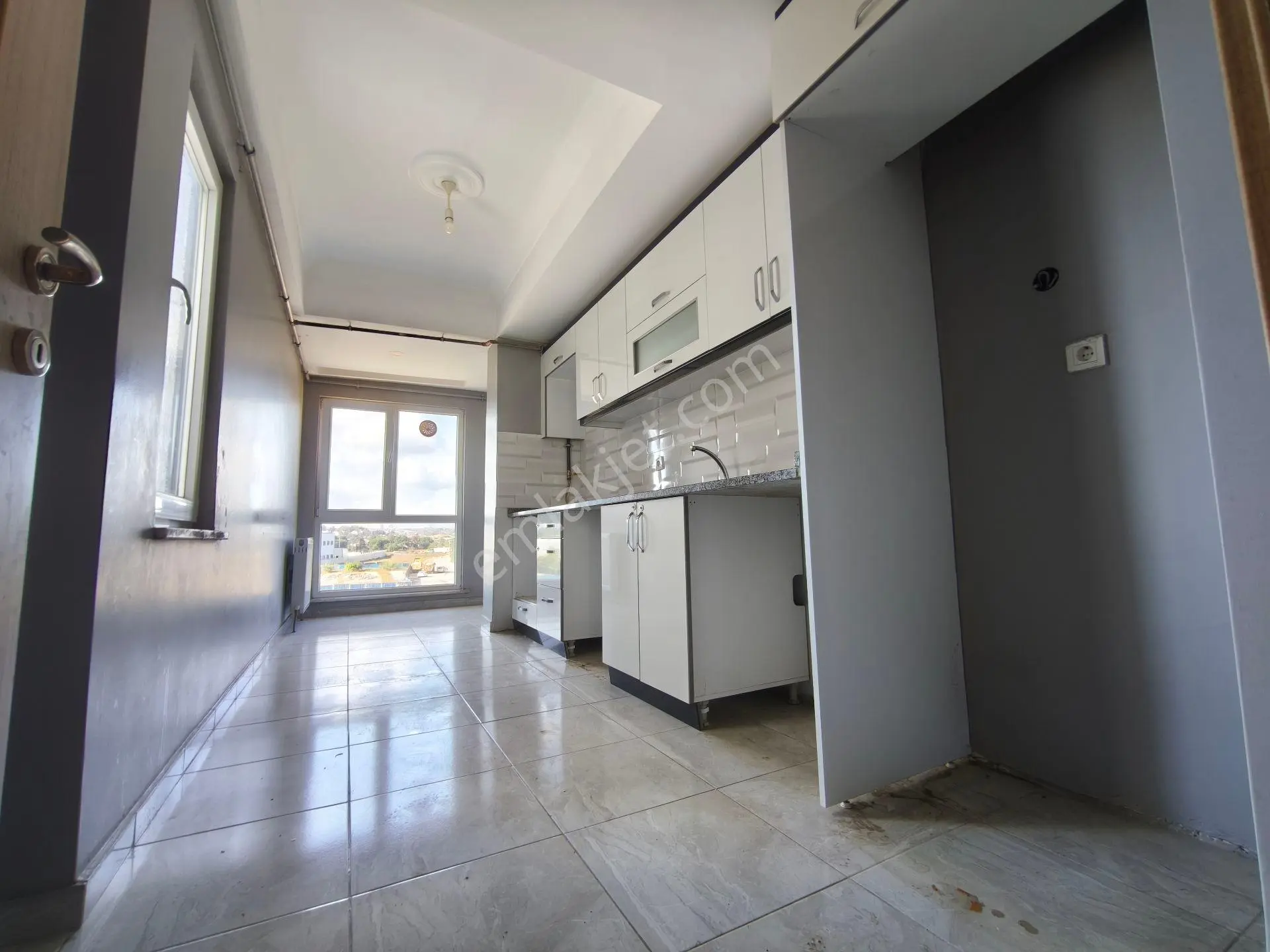 Sultanbeyli'de Eminevime Uygun Satılık 3+1 Boş & Geniş & Arakat Daire — fotoğraf 9