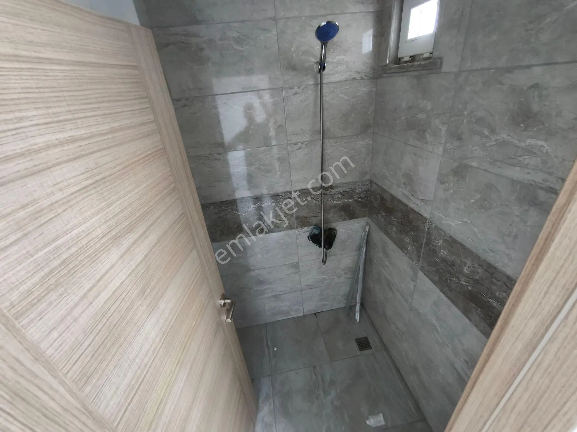 Sultanbeyli'de Eminevime Uygun Satılık 3+1 Boş & Geniş & Arakat Daire — fotoğraf 17