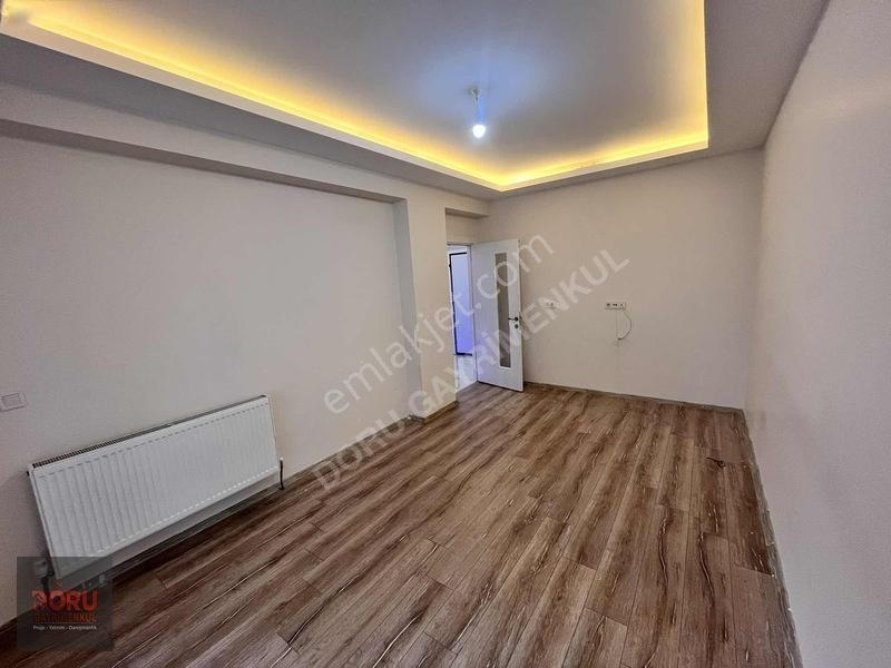 Doru'dan Tekerek Mh. Derin Sitesinde Satılık 2+1 Daire — fotoğraf 2