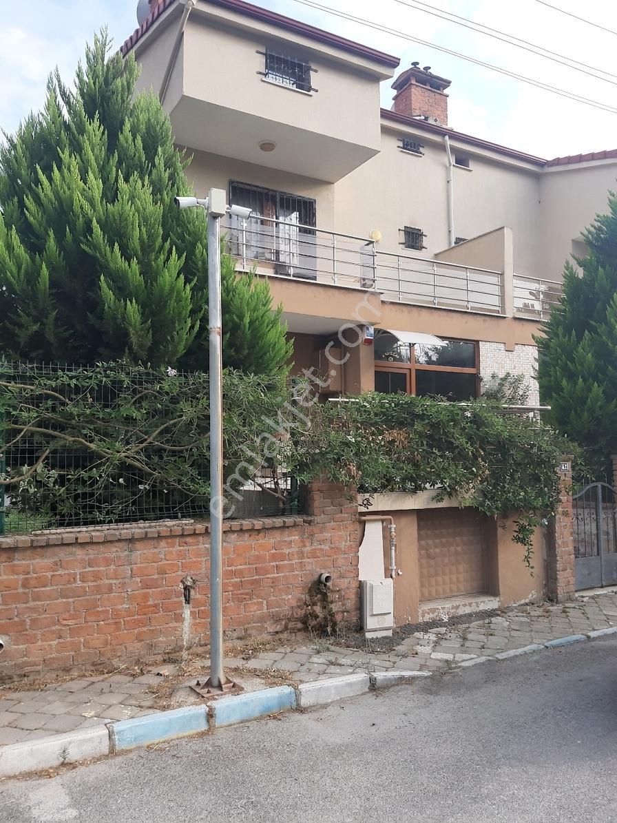 Söke Yenikent Villa Kardelen Sitesinde Satılık Villa