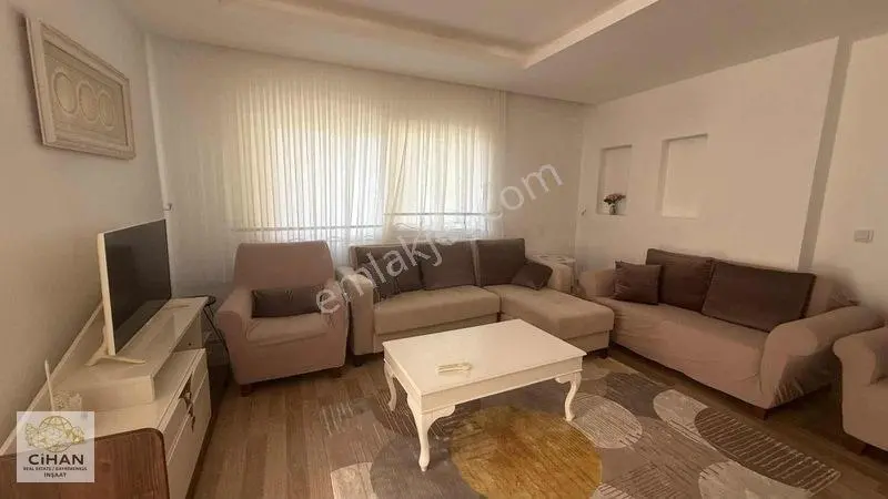 Kuşadası Merkezde Emsallerinin Altında Satılık 2+1 — fotoğraf 6