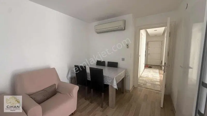 Kuşadası Merkezde Emsallerinin Altında Satılık 2+1 — fotoğraf 8