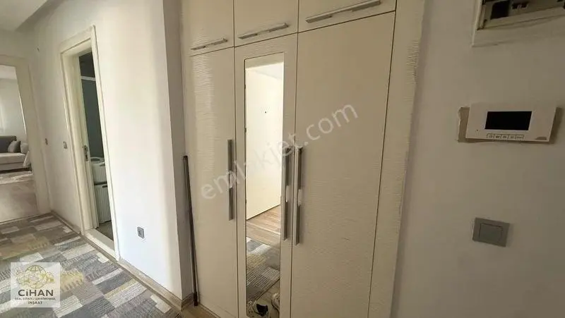Kuşadası Merkezde Emsallerinin Altında Satılık 2+1 — fotoğraf 16
