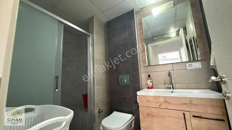 Kuşadası Merkezde Emsallerinin Altında Satılık 2+1 — fotoğraf 19
