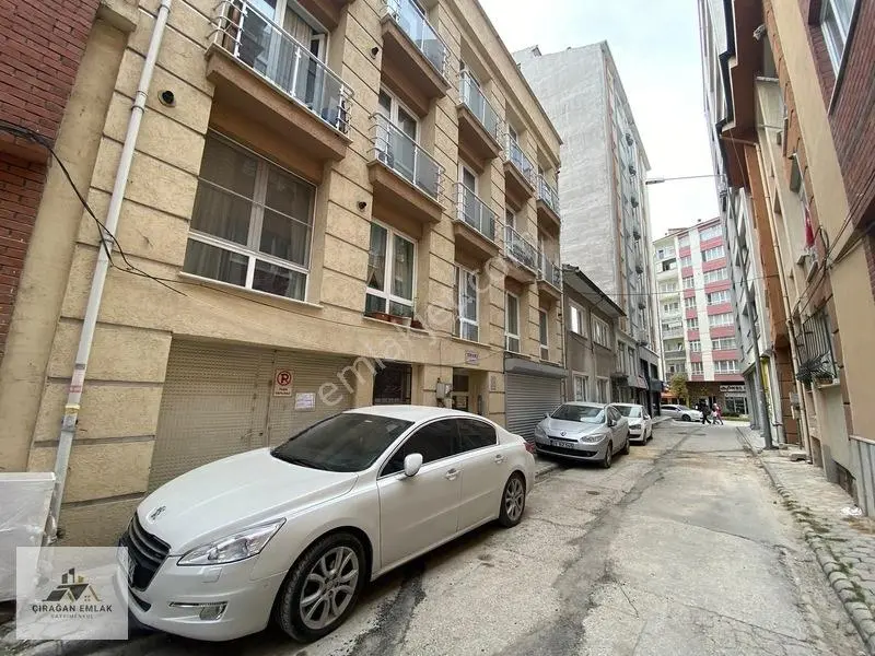 Çırağan Emlak'tan Mamure Mah.gaziyakup Satar Cd Yakını 2+0 Daire — fotoğraf 2