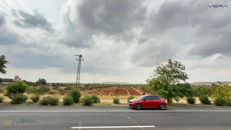 Havalimanı Dibinde Asfalta Sıfır 2.500 M² Satılık Kıymetli Arazi — fotoğraf 3
