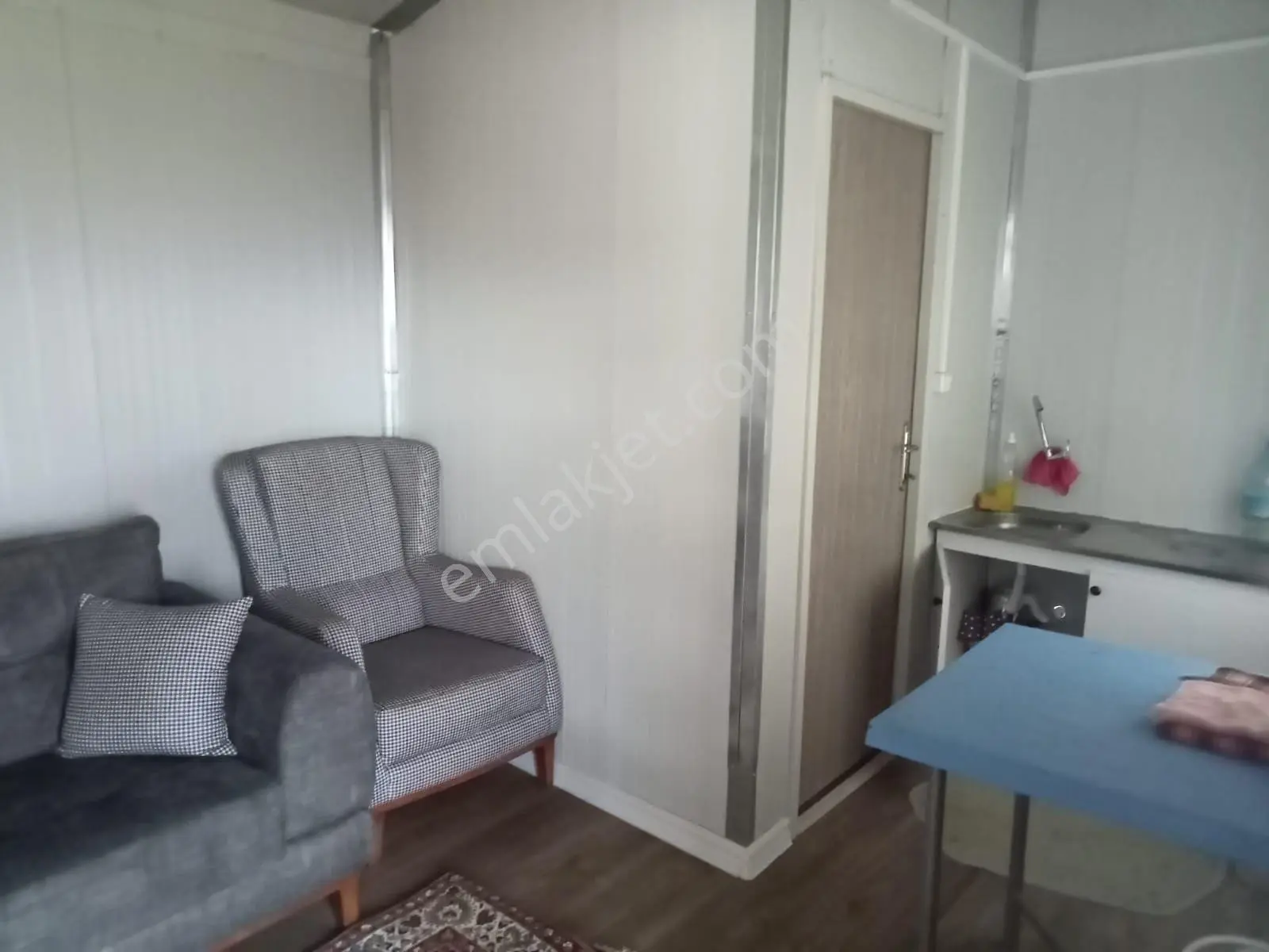 Asansör Emlaktan Tapulu Elektrigi Suyu Mevcut Arsa İcinde Ev ! — fotoğraf 20