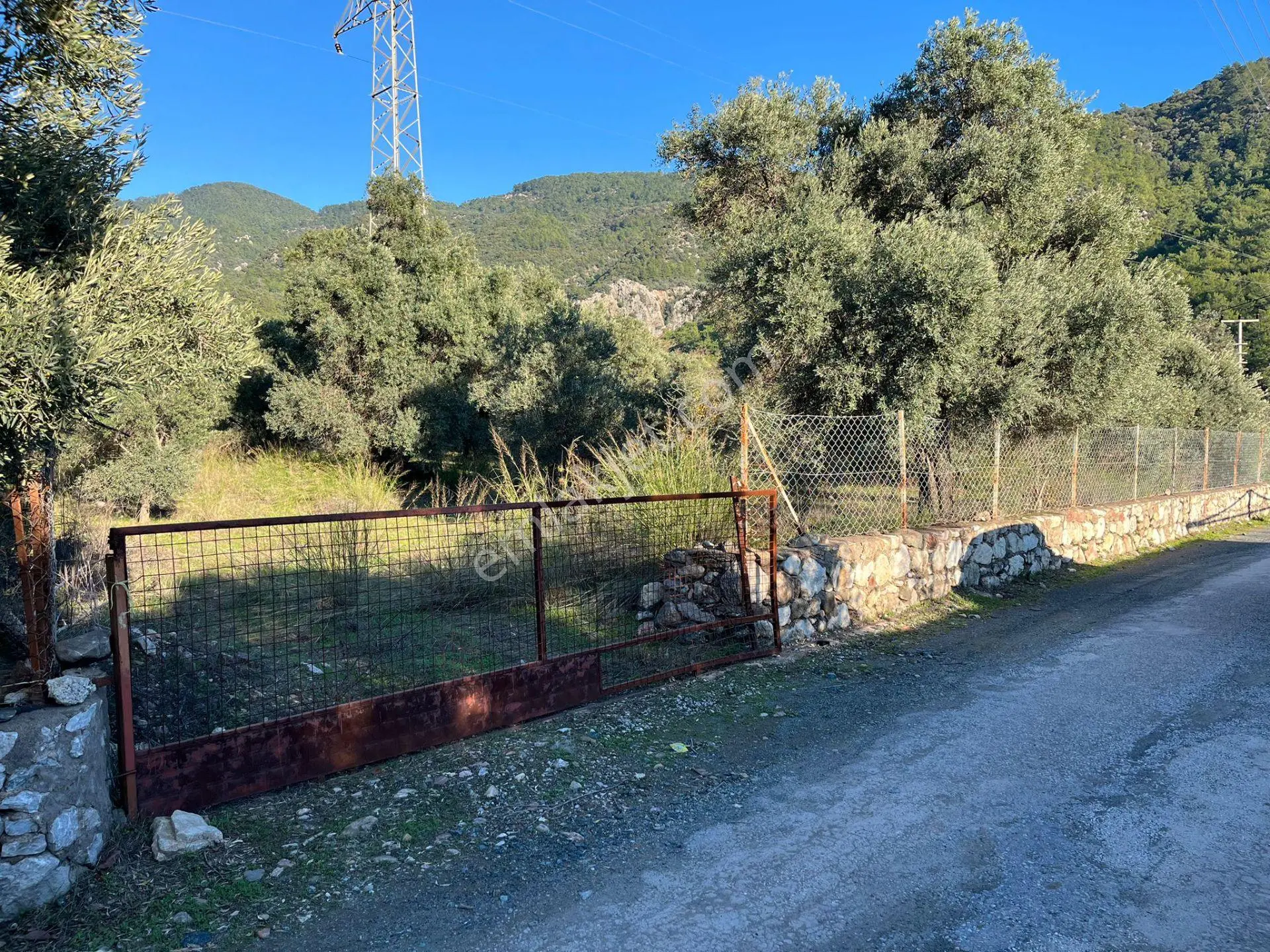 Köyceğiz, Ekincik Te Plaja Yakın Yatırma Uygun 1.600 M2 Arazi Satılık — fotoğraf 5