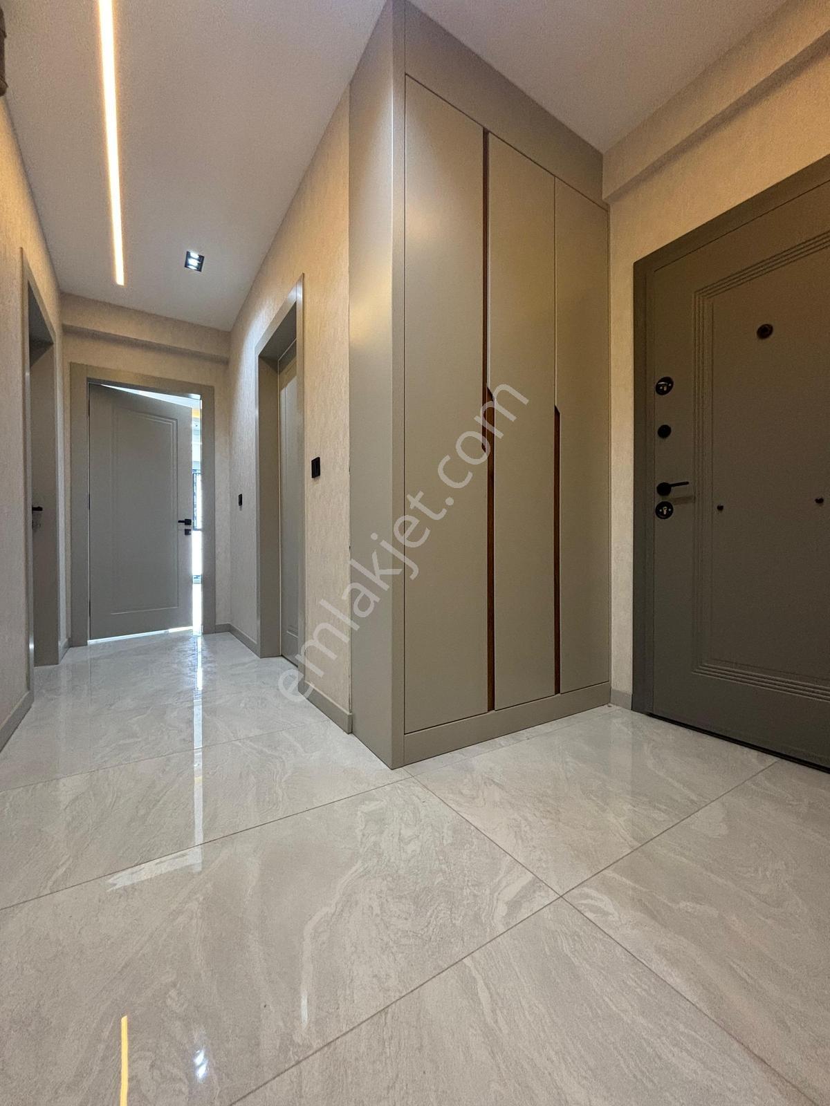Demirler'den Karahasanlı'da Giy.odalı Ebeveyn Banyolu 3+1 — fotoğraf 9