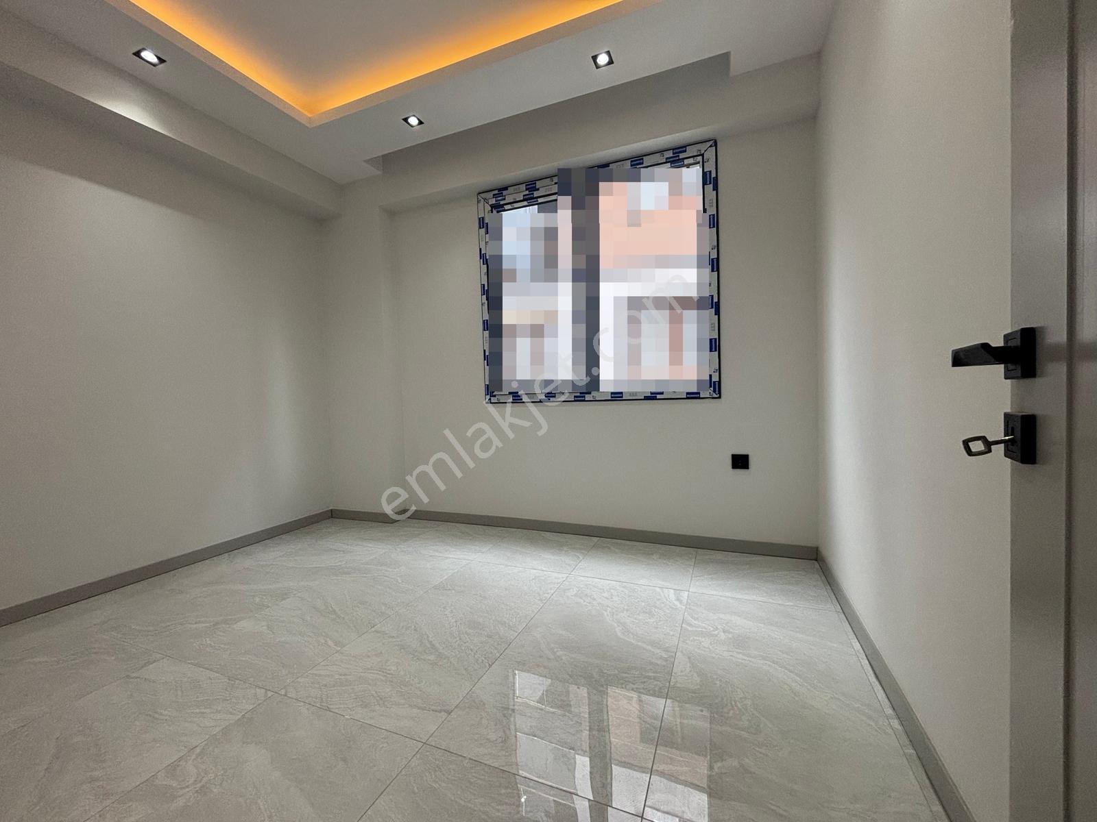 Demirler'den Karahasanlı'da Giy.odalı Ebeveyn Banyolu 3+1 — fotoğraf 21
