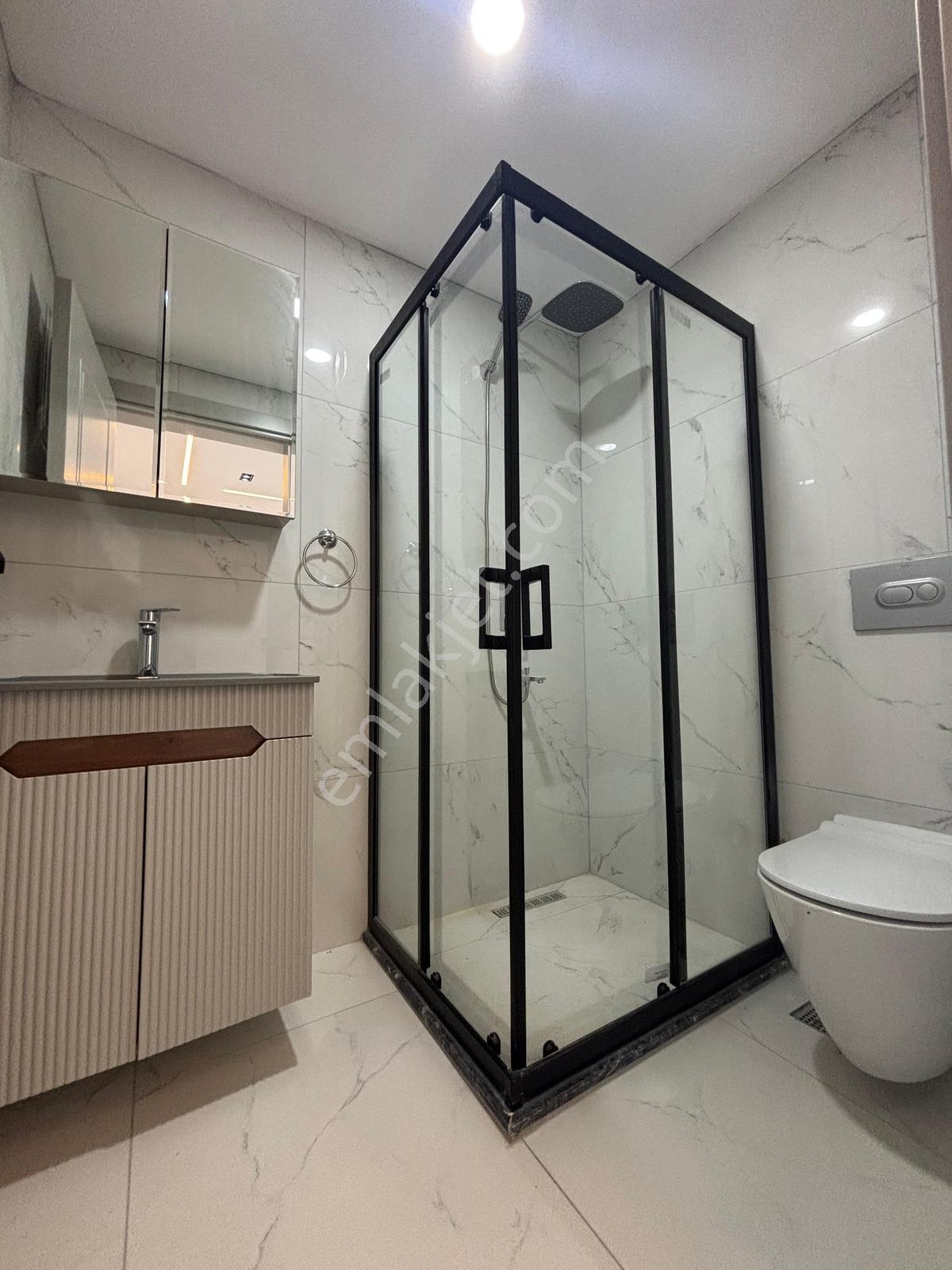 Demirler'den Karahasanlı'da Giy.odalı Ebeveyn Banyolu 3+1 — fotoğraf 26