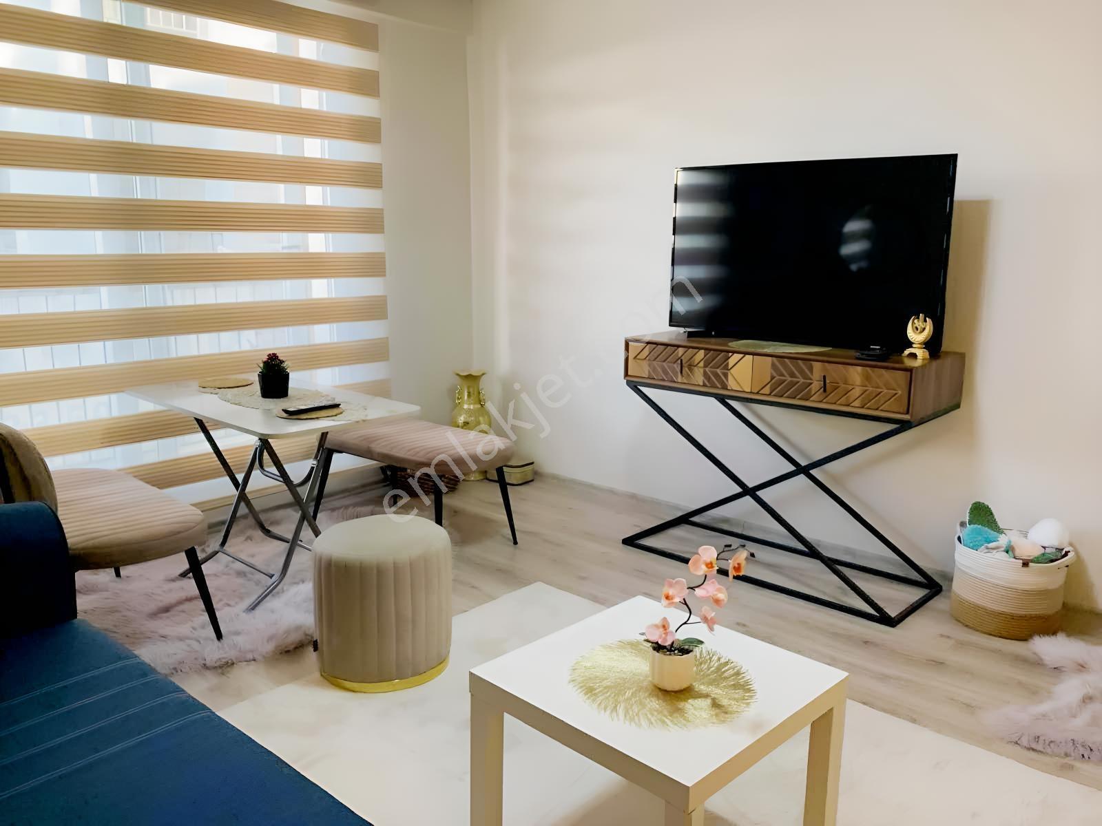 Seferihisar Adliye Yanı 1+1 Arakat Balkonlu Satılık Daire