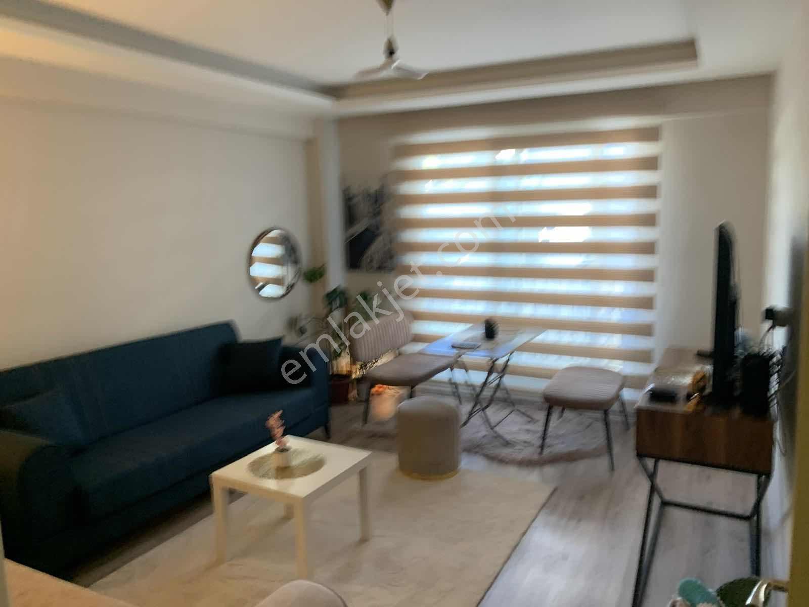 Seferihisar Adliye Yanı 1+1 Arakat Balkonlu Satılık Daire — fotoğraf 12