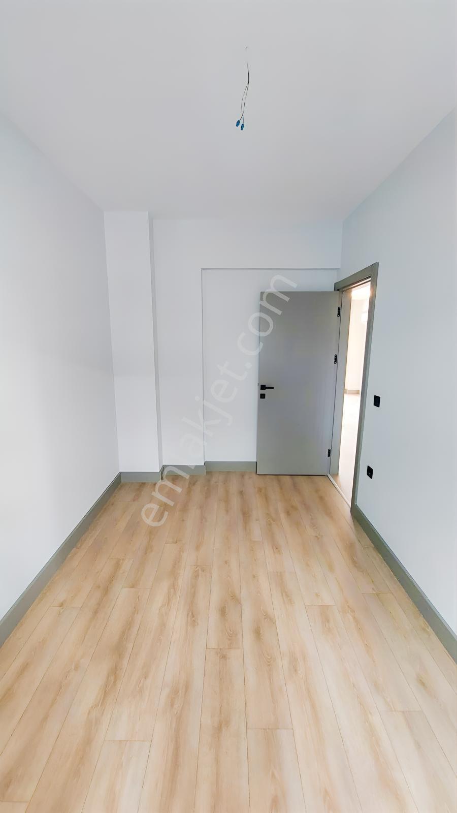 İzmir 35 Narlıderede Havuzlu, Spor Salonlu Sitede Sıfır 2+1! — fotoğraf 2