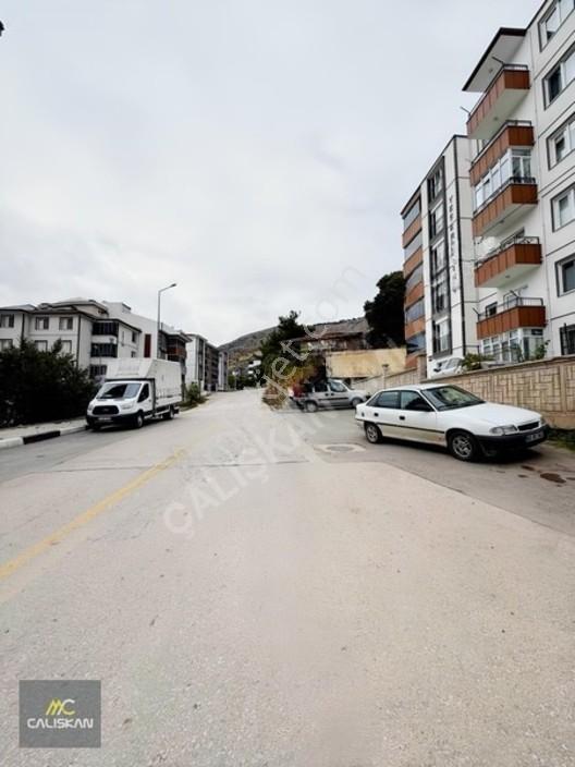 Topçubağında Satılık 130 M2 3+1 Daire — fotoğraf 2