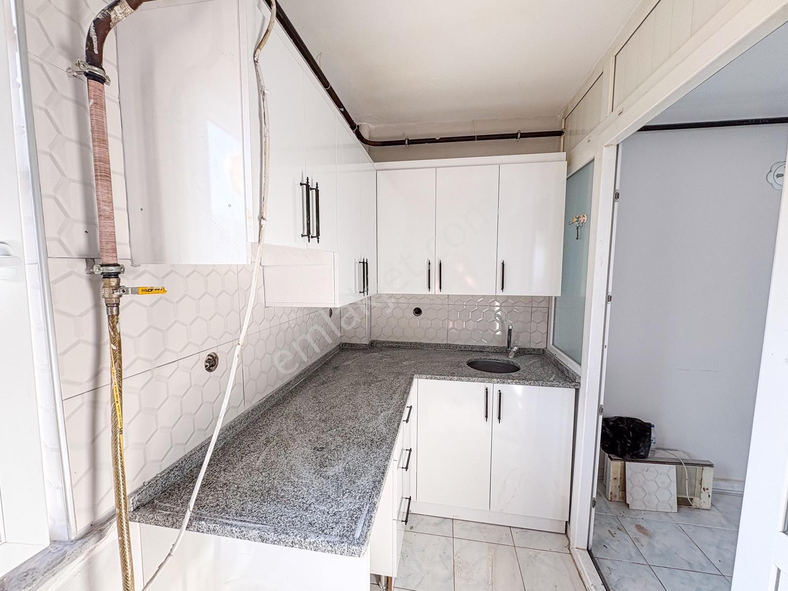 Kumbağ Pazar Sokağında Ayrı Mutfaklı Satılık Geniş 2+1 Daire — fotoğraf 16