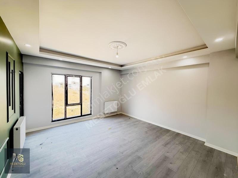 **Medetoğlu'Ndan Çerkezköy İstasyon Mah Satılık 2+1 ** Teraslı